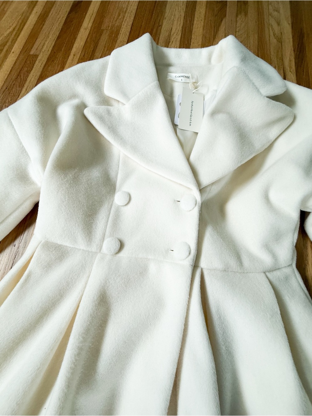 Elegant Cream Long-Sleeve Coat